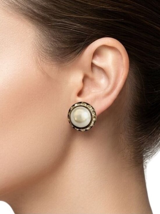 Unbranded Jewelry - Women's Fashion Jewelry Faux Domed Pearl Enamel Crystals Swirl Earrings